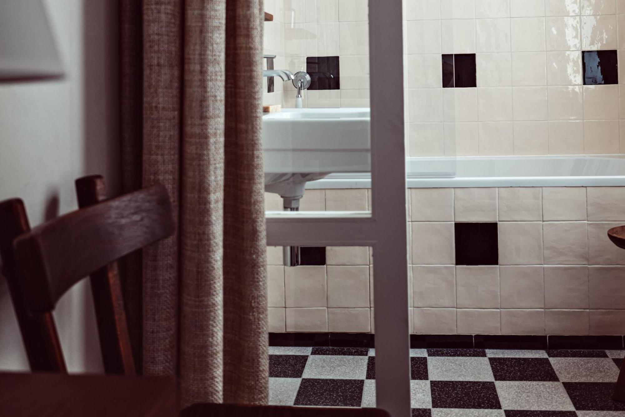 Hotel Des Academies Et Des Arts 4*